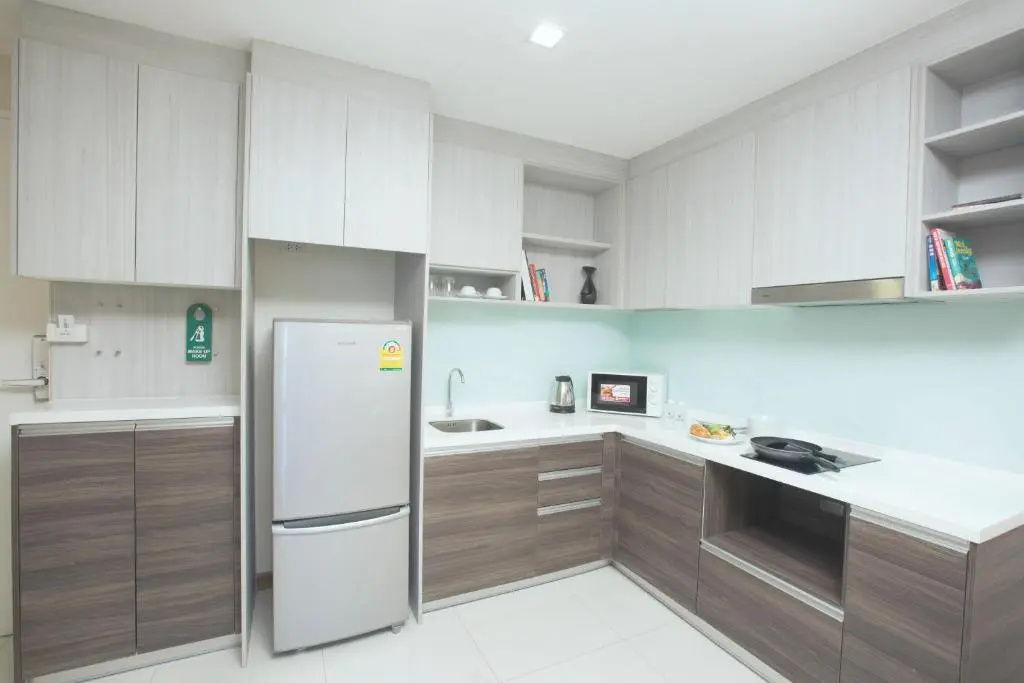 1 Bedroom Apartment with pool view