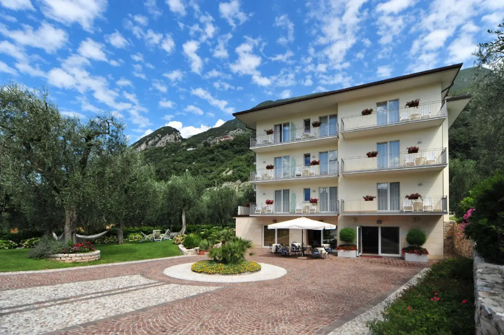 Hotel photo 11