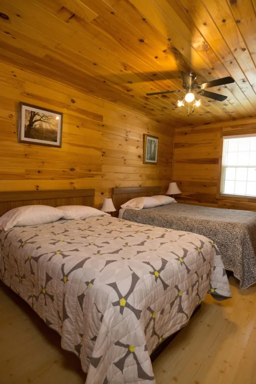 1 Bedroom Deluxe Double Cottage (full double bed)