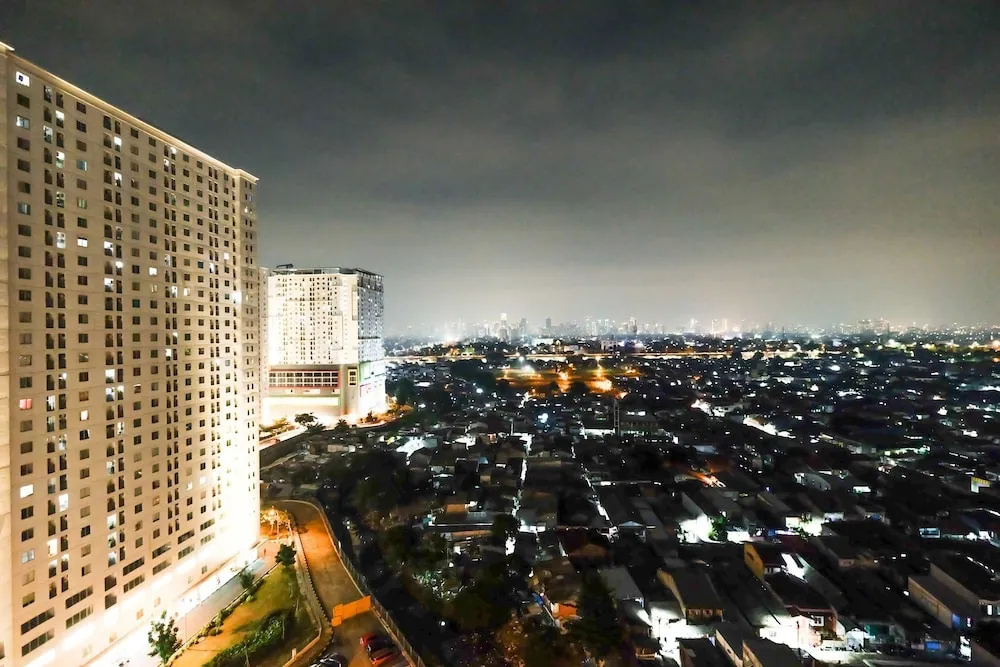 Classic 2BR Bassura City Apartment