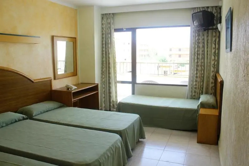 Globales Torrenova - Chambres