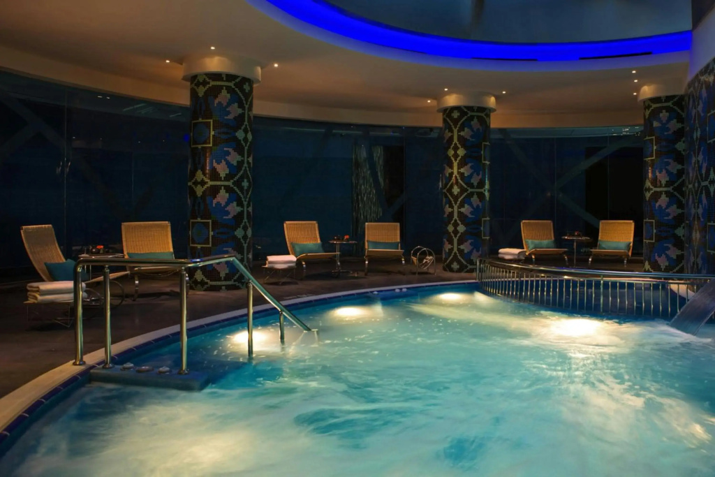 Renaissance Izmir Hotel - фото 25