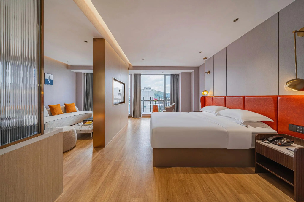 REZEN LONGUU Hotel (Guangzhou Baoneng Performance Center Luogang Subway Station) — фото