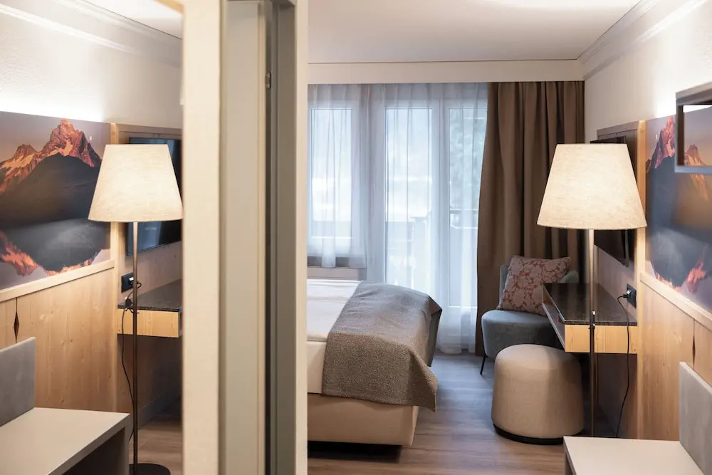 Standard Double room with balcony (full double bed)