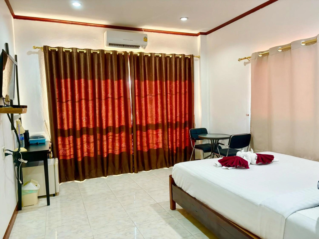 Grand House — 4