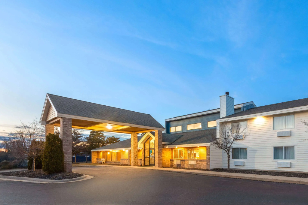 AmericInn by Wyndham Oscoda Near AuSable River