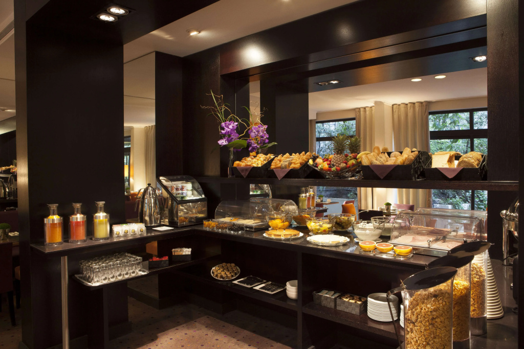 Hotel photo 12