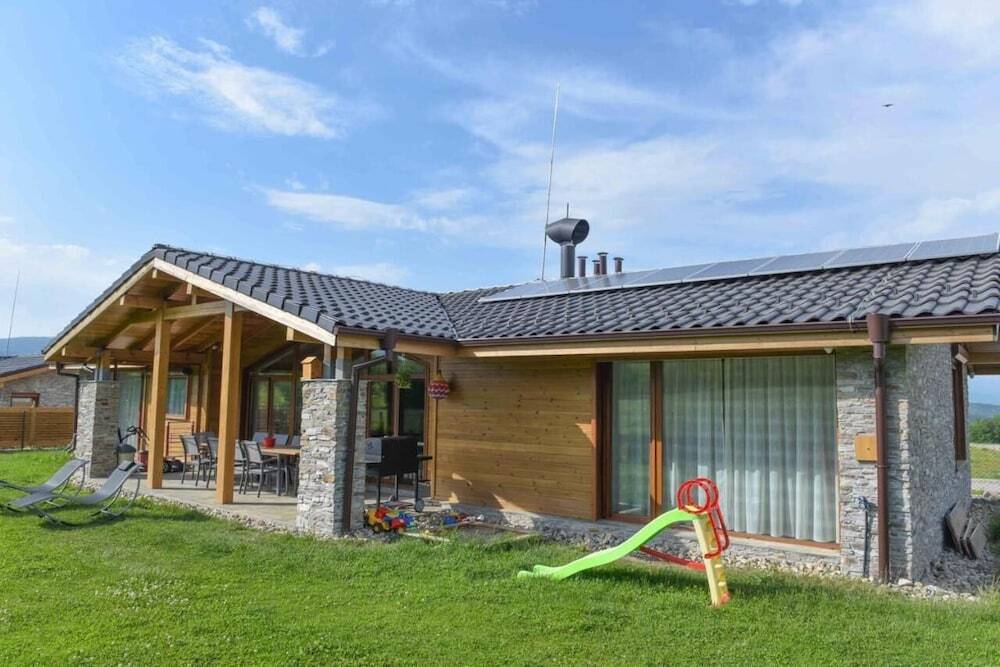 Luxurious Chalet Near Pirin Golf Resort