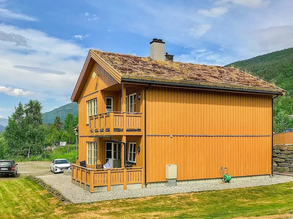 8 Person Holiday Home In Skulestadmo