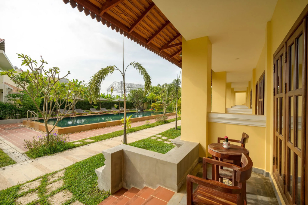 Balcony & Terrace