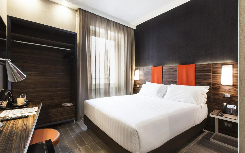 Smart Double room (full double bed)