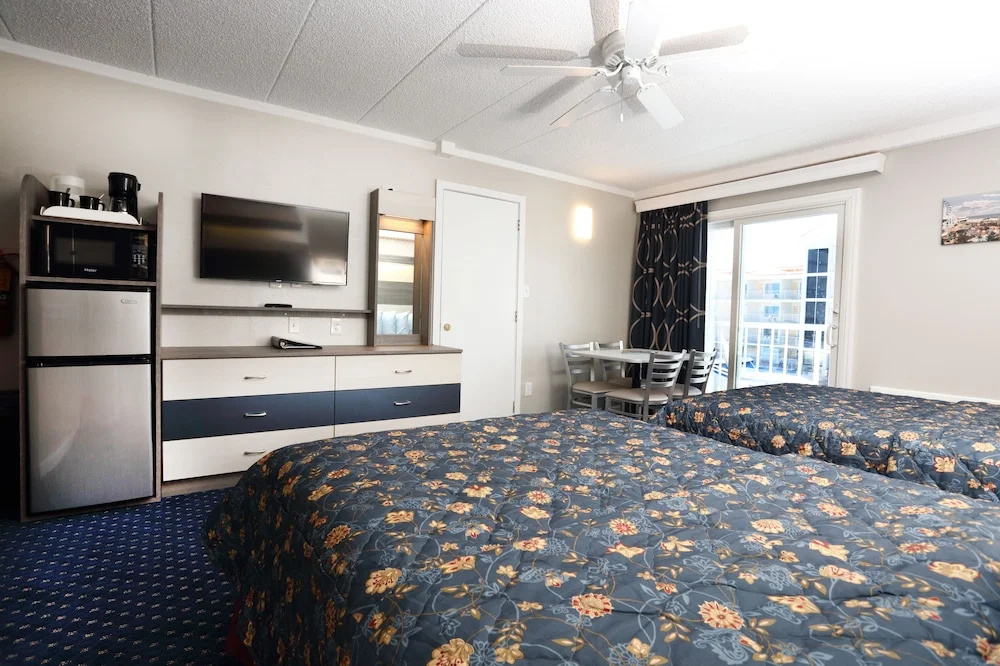Adventurer Oceanfront Inn - Chambres