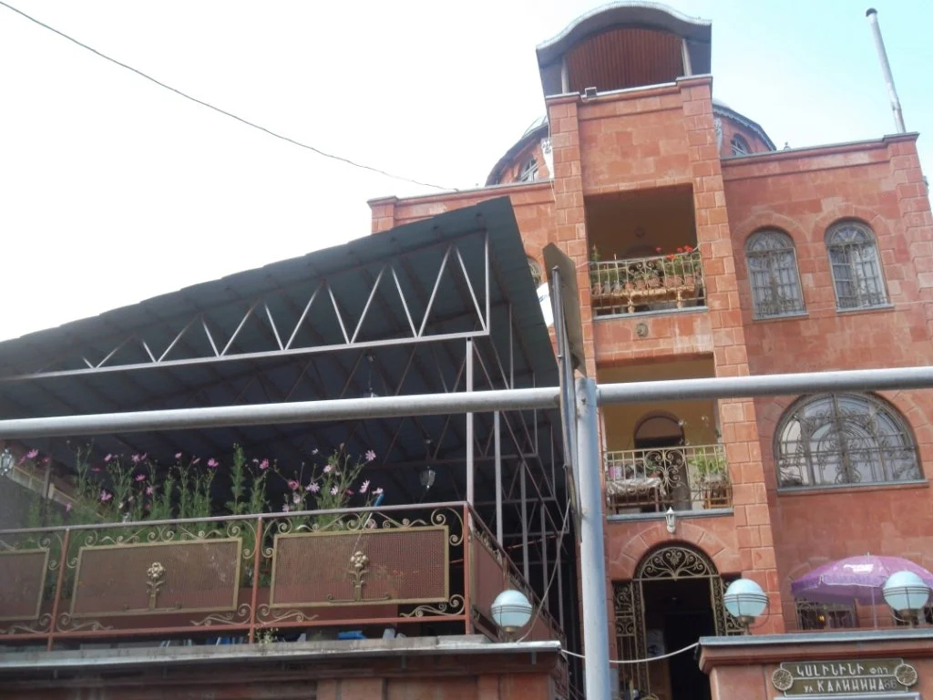 Magnit B & B