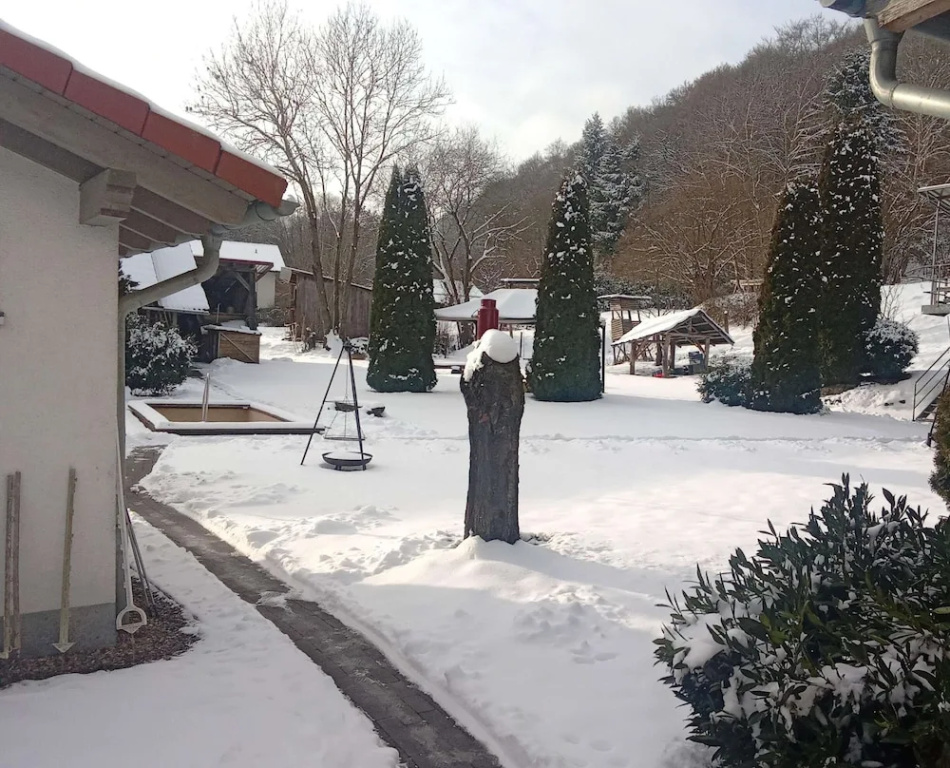 Ferienwohnung mit Eigener Terrasse in Hueddingen