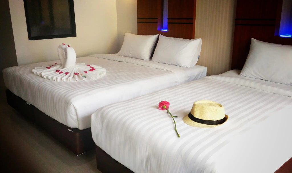 Standard Triple room