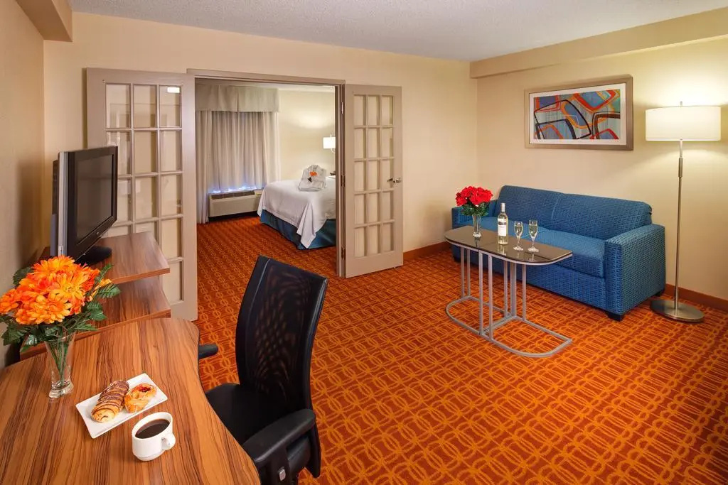 Fairfield Inn & Suites Toronto Airport