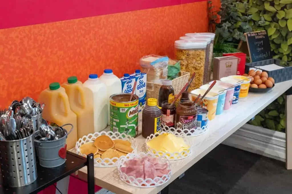 Adelaide's Shakespeare Backpackers International Hostel by null