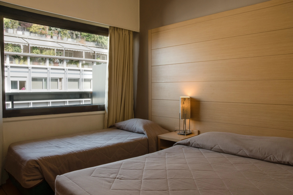 Parnon Hotel — фото