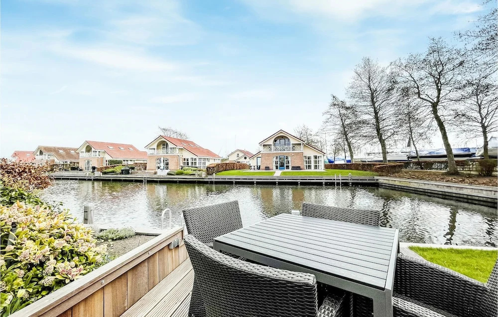 Nice Home in Workum With Wifi and 3 Bedrooms - фото 13