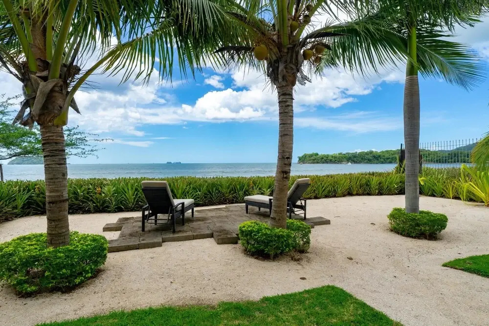 Beachfront Villa - Sunsets and Daily Maid Service - фото 17