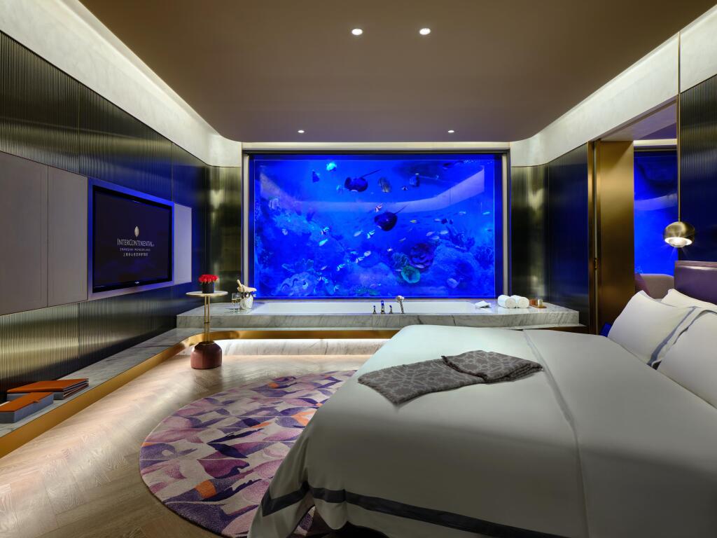 Shanghai InterContinental Wonderland by null