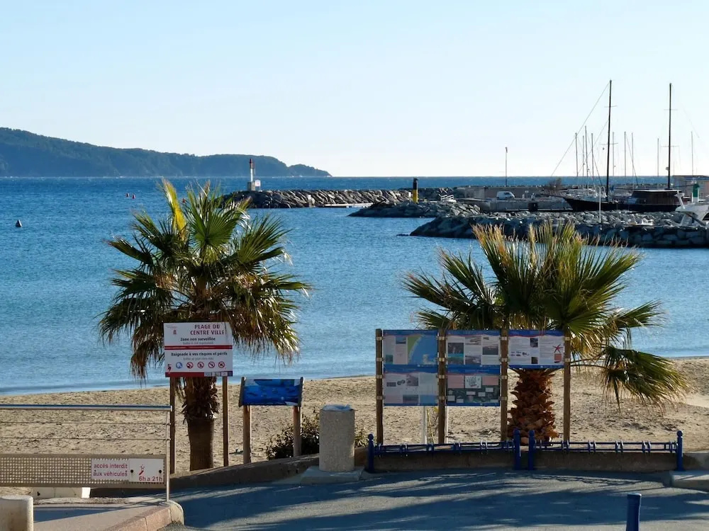 Beach & Waterfront