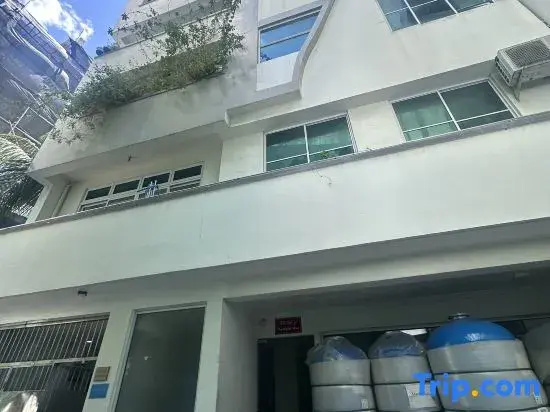 Riviera Cove - 1 bedroom apartment with living room & kitchen