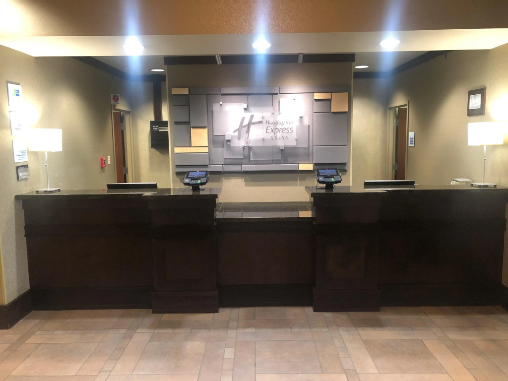 Lobby & Reception