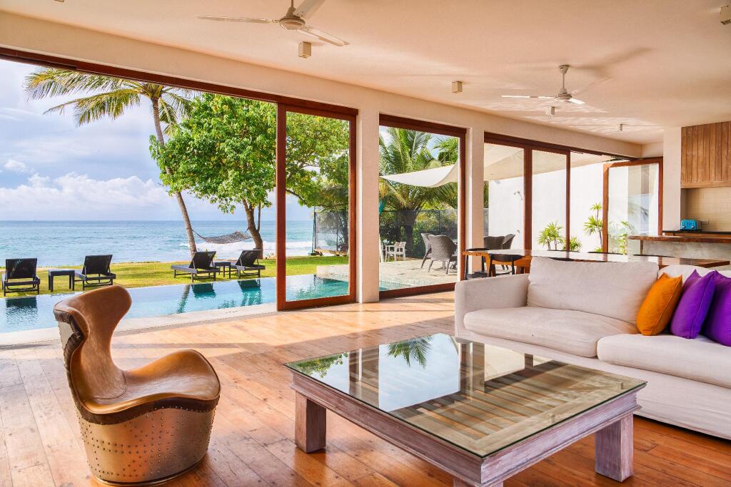 Ubuntu Beach Villas By Reveal