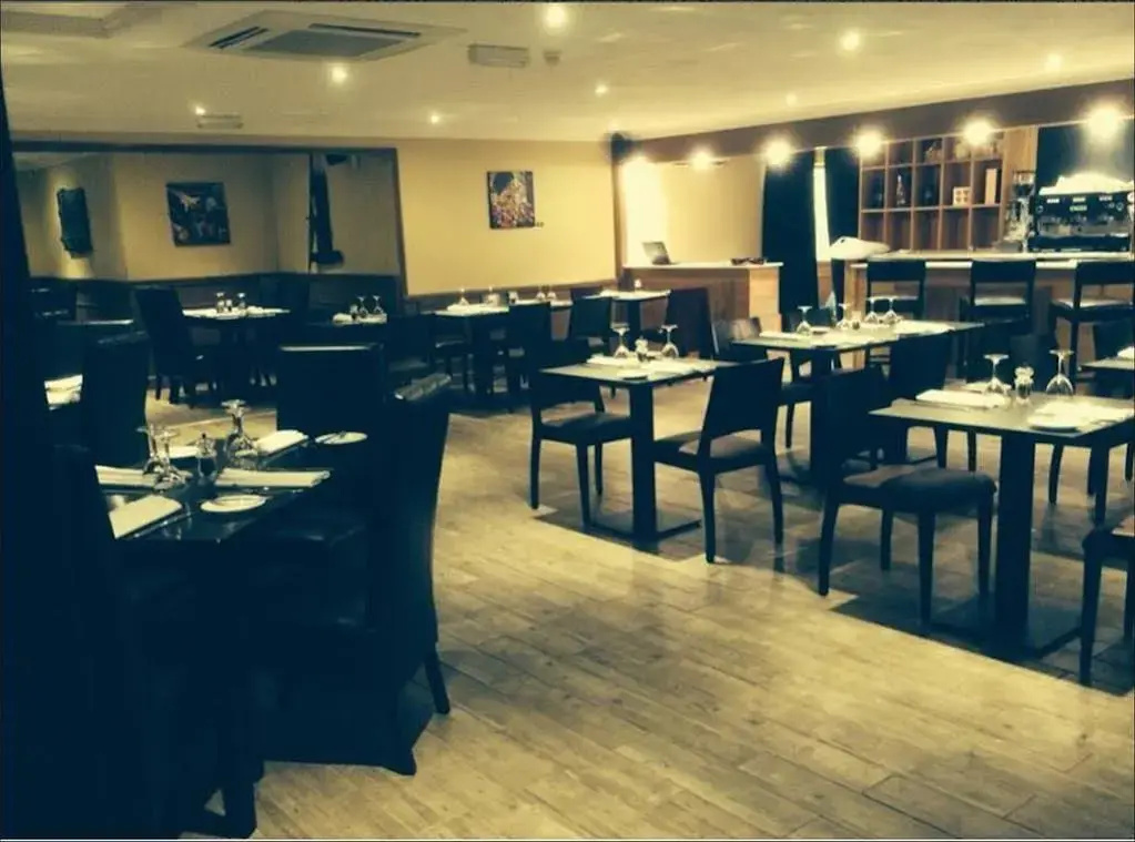 Roydon Marina Village Hotel - Général