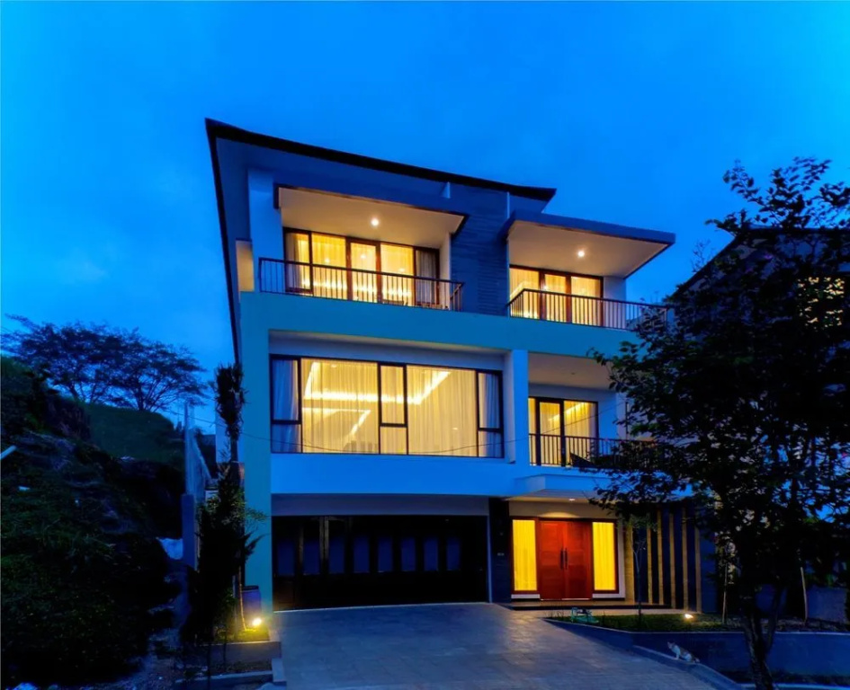 Ohara City View 5BR Villa Heated Pool and Billiard
