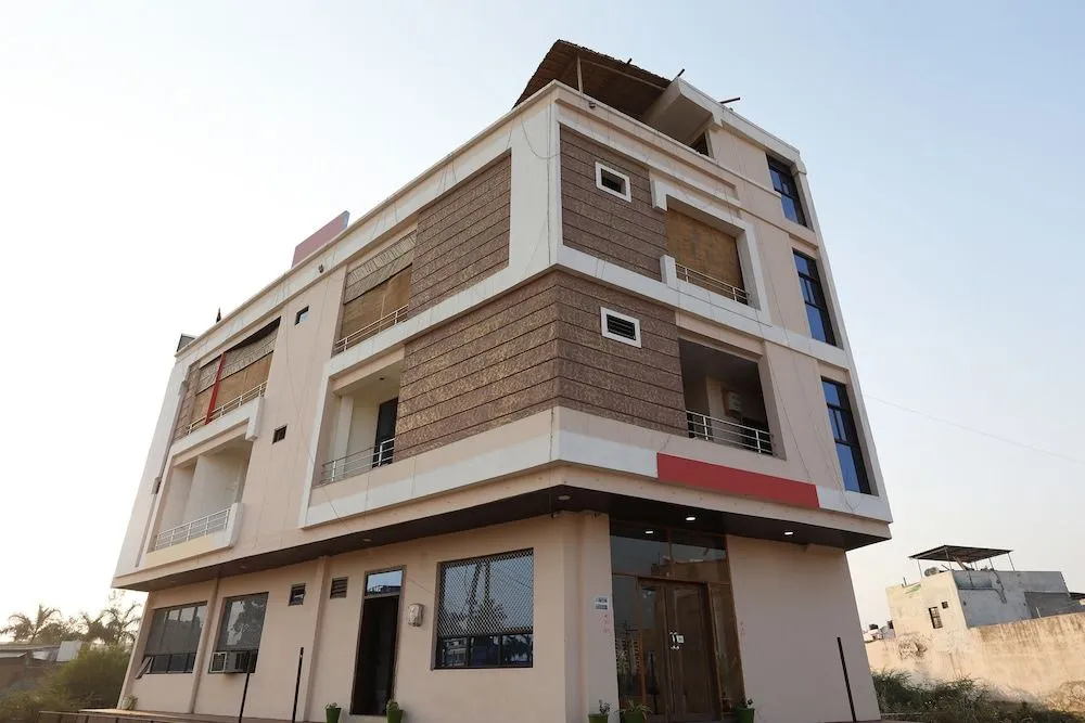 OYO 11553 Hotel Dhola Maru Residency