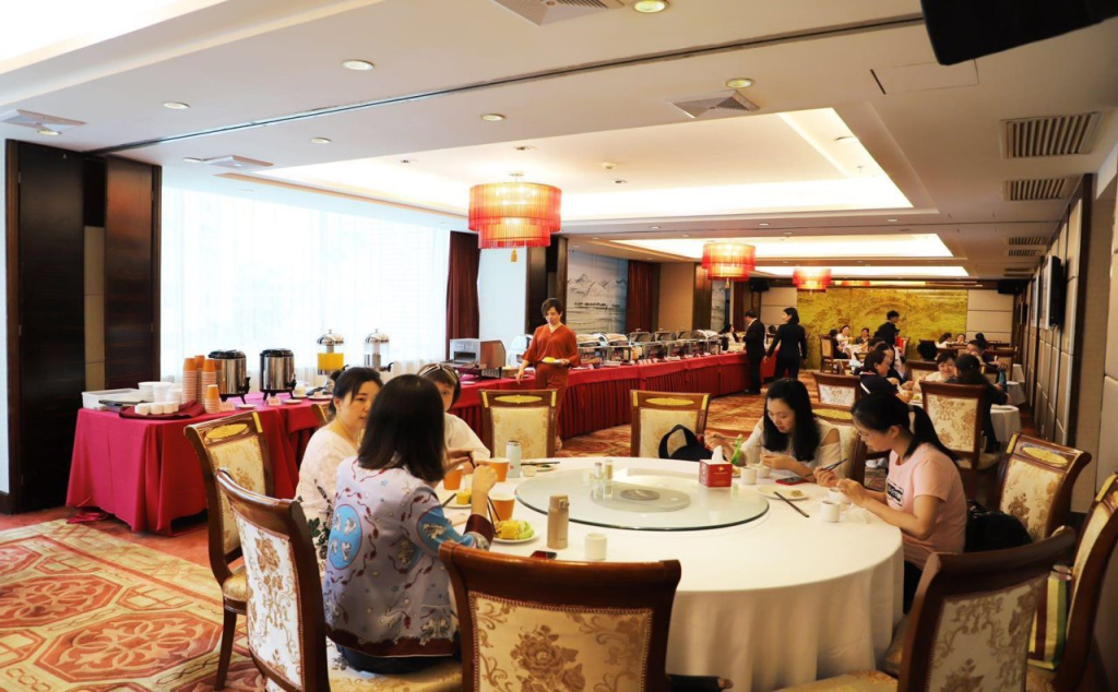 Yijian Holiday Hotel - Général