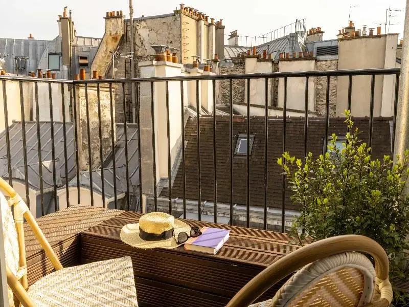Standard Double room with balcony (full double bed)