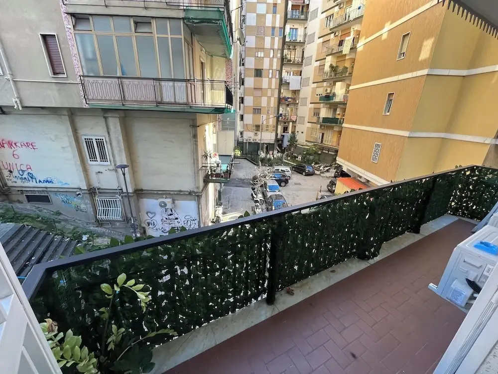 F.Rooms Napoli Via Sementini