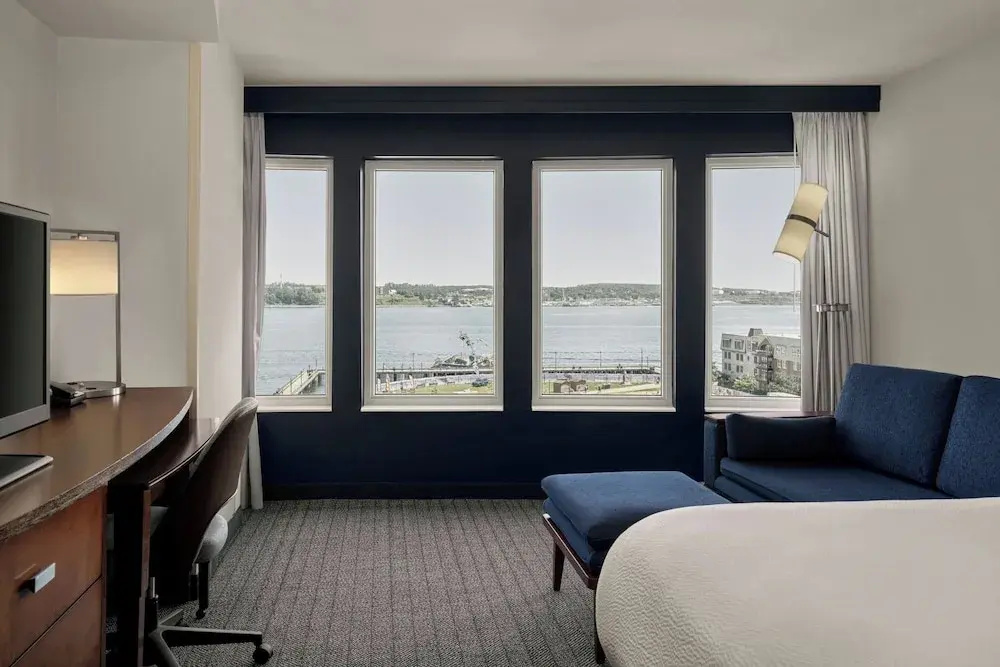 Standard Double room with water view (full double bed)