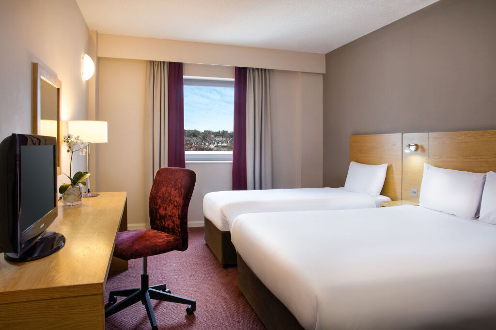 Jurys Inn Swindon - 1