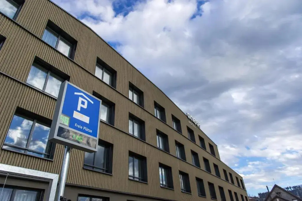 Hotel one66 (free parking garage)