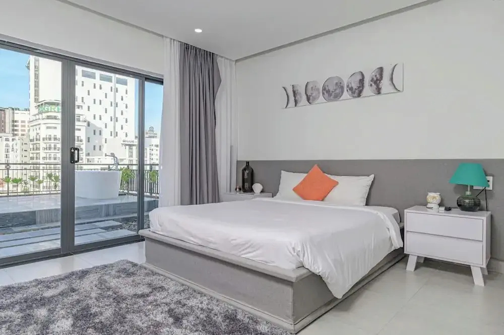 Premier room