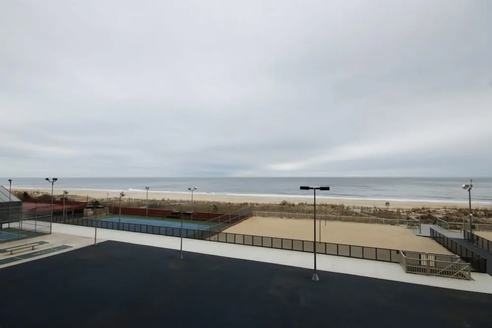 Golden Sands 207 - 2 Br Condo