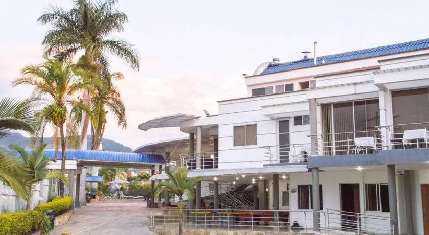 Hotel Catama Inn