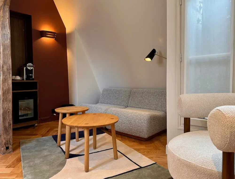 Double Suite with balcony and with city view (full double bed)