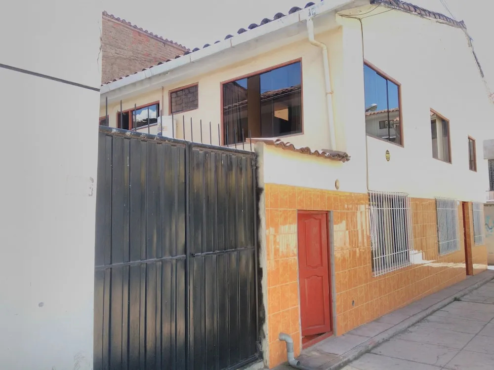 Huaypo House & Lodging