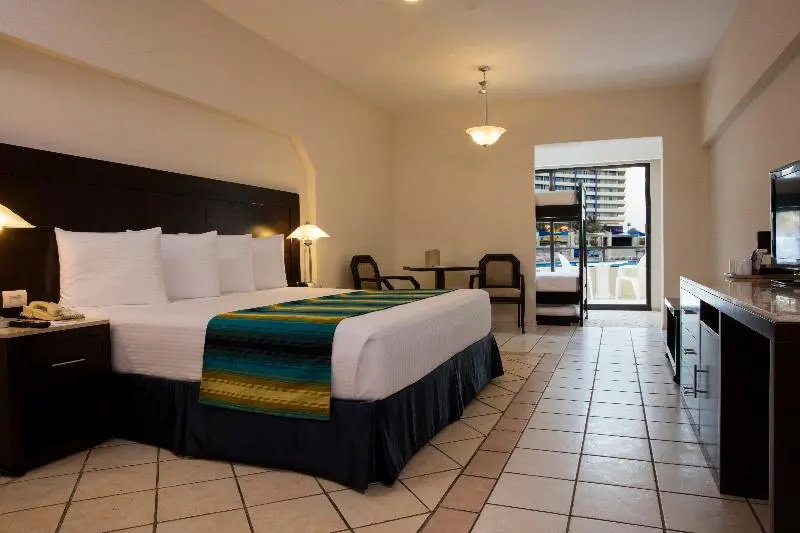 Crown Paradise Club Cancun All Inclusive - Chambres