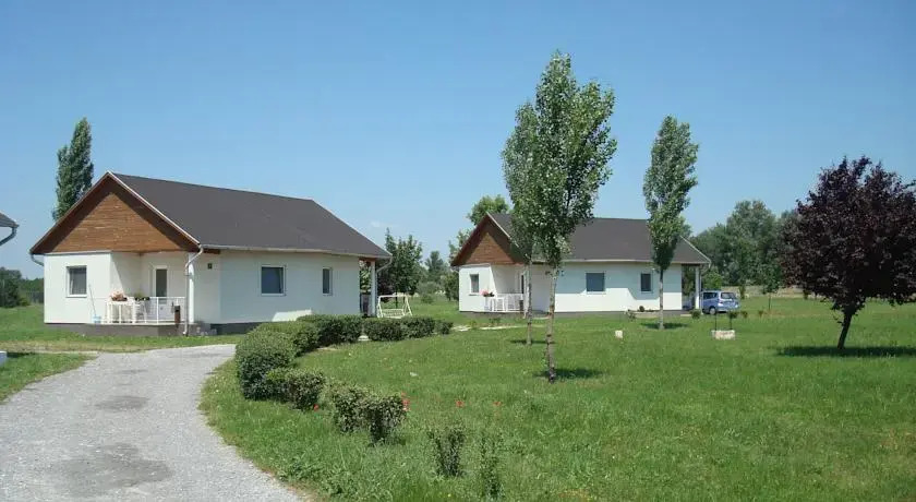 Termál Kemping Apartmanok - фото 10