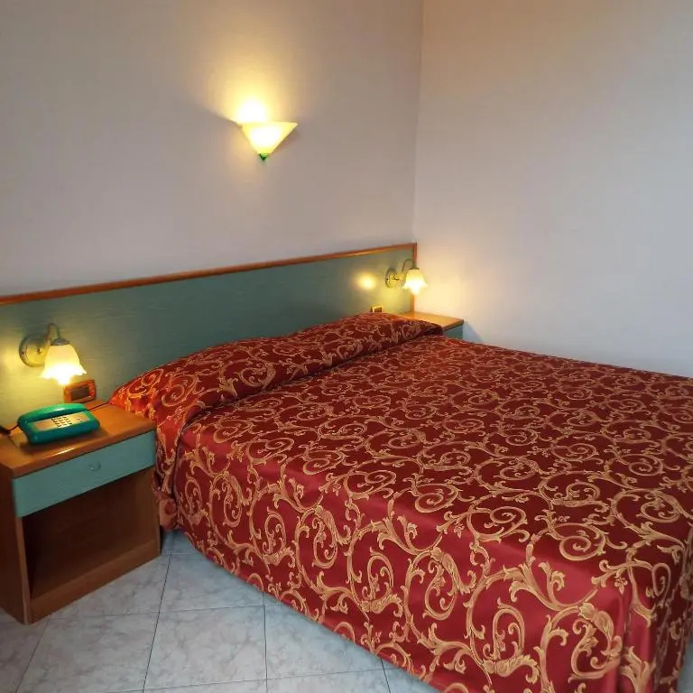 Standard Double room with sea view (full double bed)
