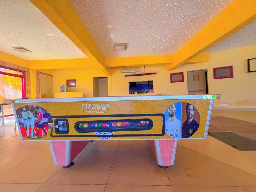 Sea Breeze Beachfront Apartments - фото 38