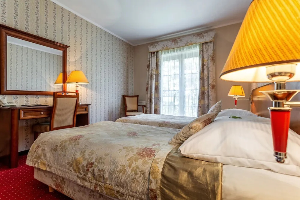 Hotel Dworek Tryumf Dąbrowscy Spółka Jawna - Chambres