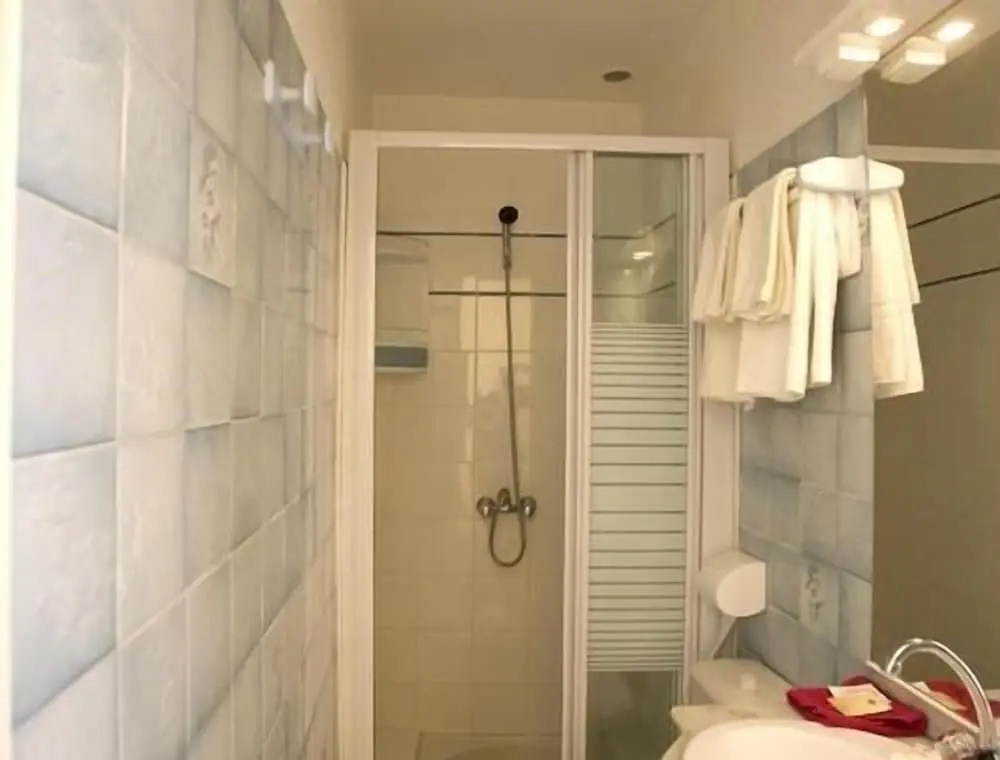 Superior Double room with balcony (full double bed)