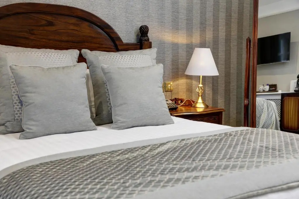 Mere Court Hotel - Chambres